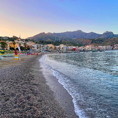 Casa Vacanza Giardini Naxos Taormina Miranaxos ภายนอก รูปภาพ