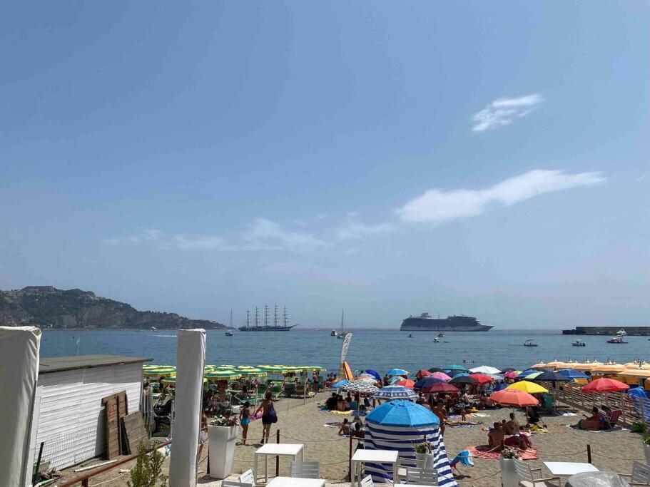 Casa Vacanza Giardini Naxos Taormina Miranaxos ภายนอก รูปภาพ