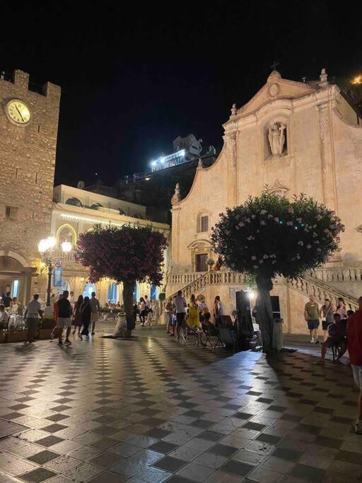 Casa Vacanza Giardini Naxos Taormina Miranaxos ภายนอก รูปภาพ